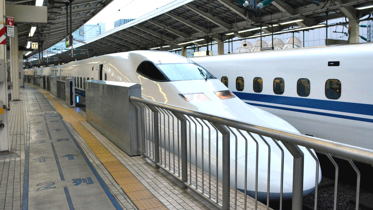 わずか9500円で新幹線の超快適なグリーン車に座って東京～大阪間を移動 