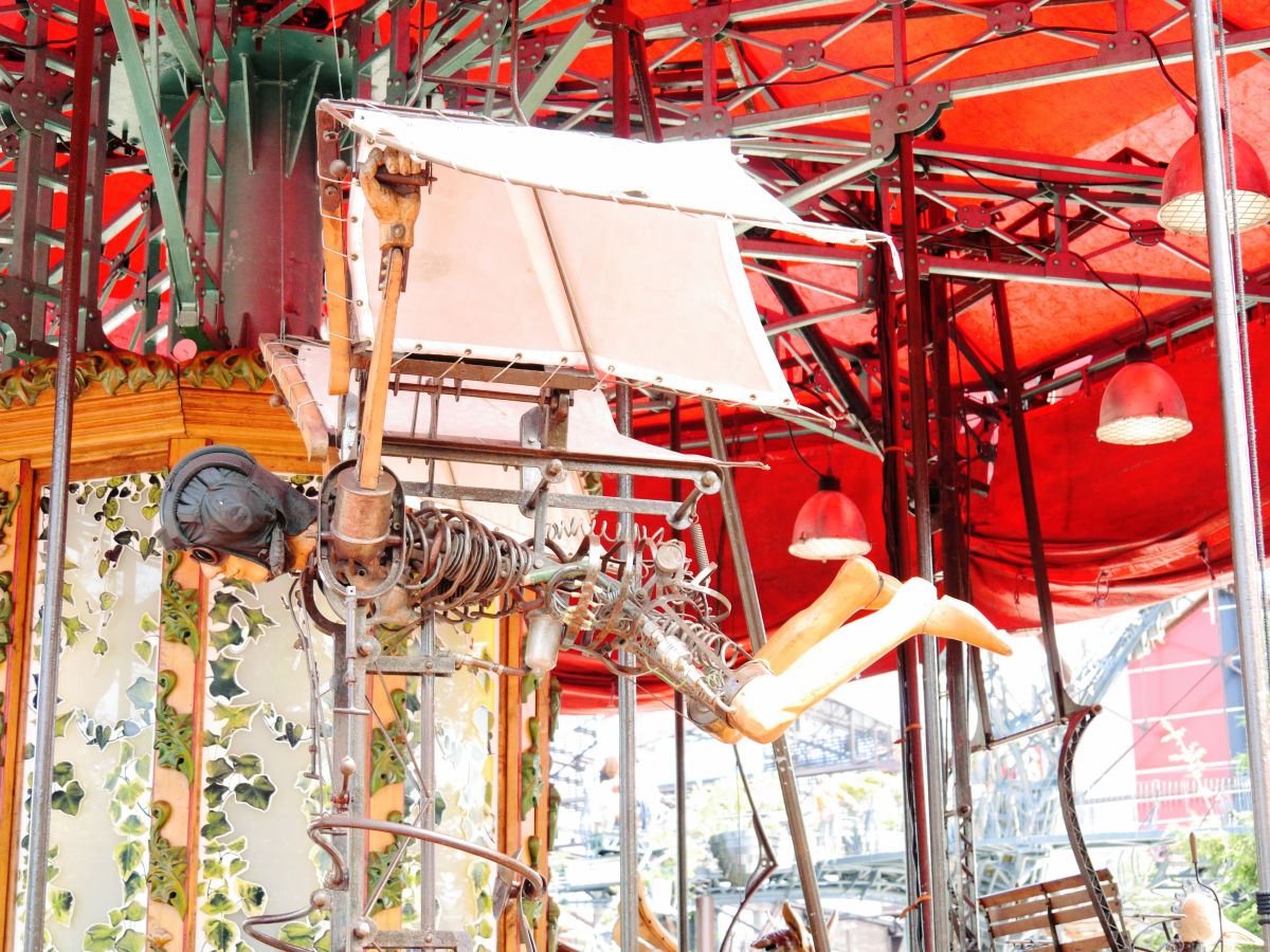 全長12メートルの巨大象ロボに乗れる機械仕掛けの遊園地 レ マシーン ド リル はこんな感じ Gigazine