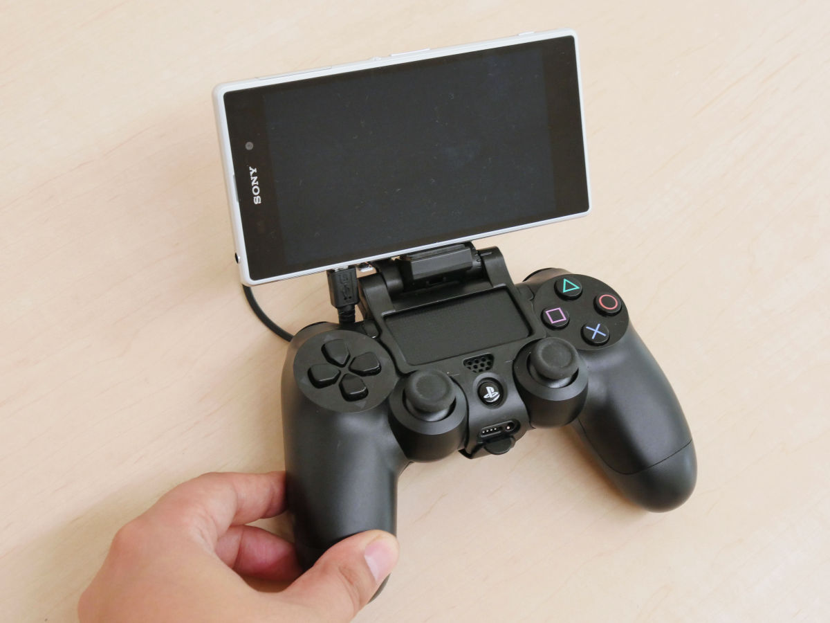 スマホゲームをps4のコントローラーでプレイ可能にしてイライラ操作感を解消できる コントローラクリップ For Smartphone Ps4ver Gigazine