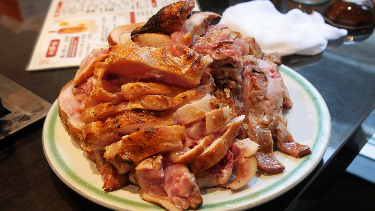 ウサギの丸焼きが食べられる 聚福楼 ジュフクロウ で大量のお肉に食らいついてきました Gigazine