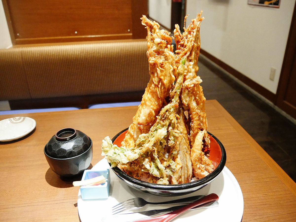 天ぷらがこれでもかこれでもかと刺さりまくって立ちまくっている ツリー丼 をスカイツリーの麓で食べてきました Gigazine