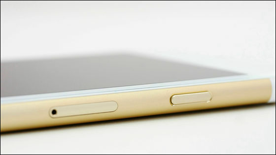 中身もデザインも大きく進化「iPhone 6」ゴールド速攻フォトレビュー、5sと比べると圧倒的ビッグサイズ - GIGAZINE