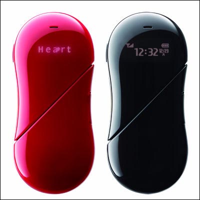 セーラームーンとコラボしたハート型のphs Heart 401ab をワイモバイルが発表 Gigazine
