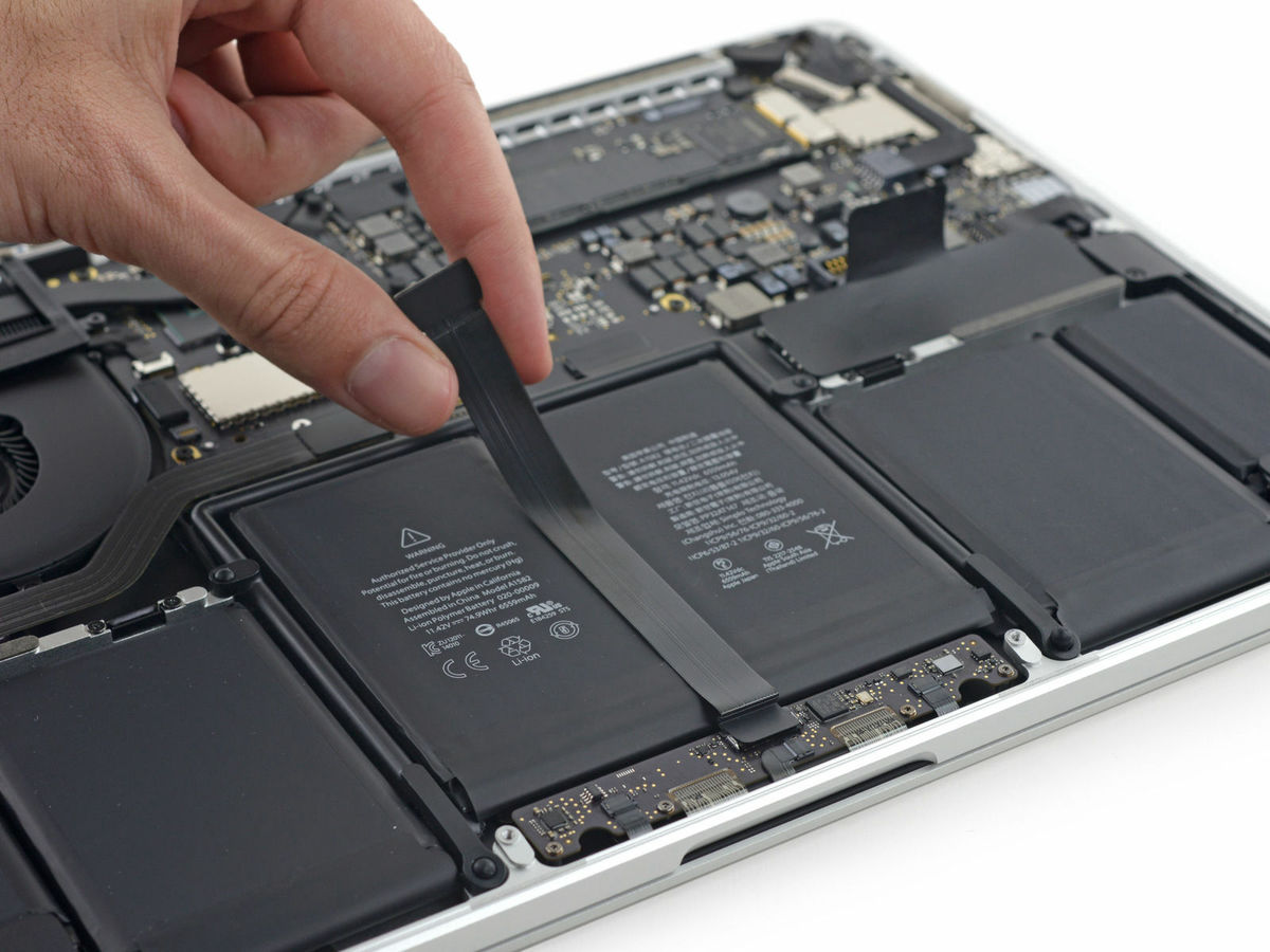 MacBook Pro 13インチとMacBook Air 13インチのバラバラ分解レポート 