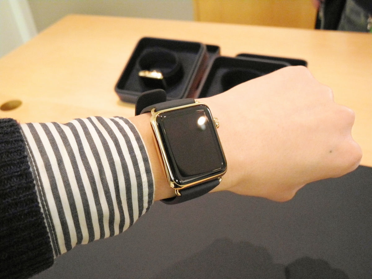 大阪一番乗りで約200万円の「Apple Watch Edition」を試着してきました - GIGAZINE