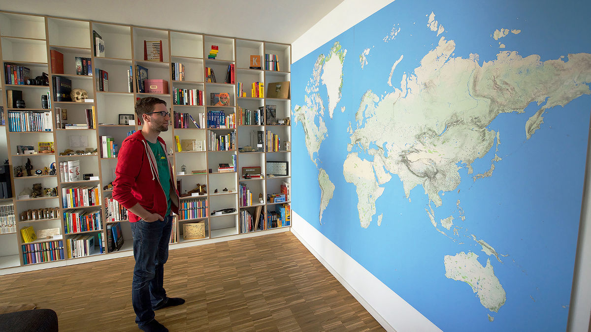 壁まるごとサイズで超高精細な世界地図を自分でプリントして作る方法 Gigazine