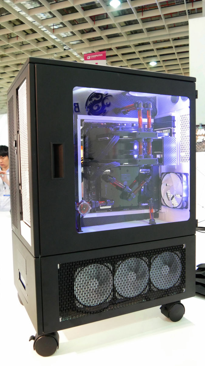 Computex Taipei 15の自作pcブースを席巻した水冷クーラー Bitspower Gigazine