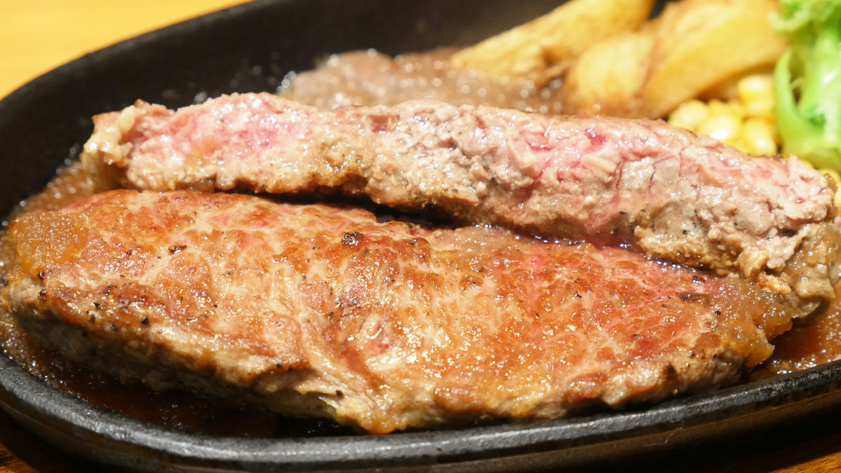 熱々の鉄板に特製たれを回しかけて肉に絡めて食べる ステーキ宮 に行ってきました Gigazine