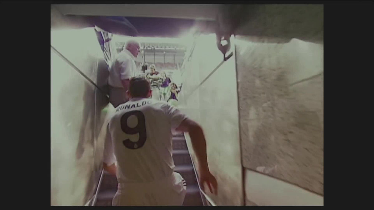 世界最高のサッカー選手c ロナウドのドキュメンタリー映画をライバルのメッシが見たらどんな反応をするのか Gigazine