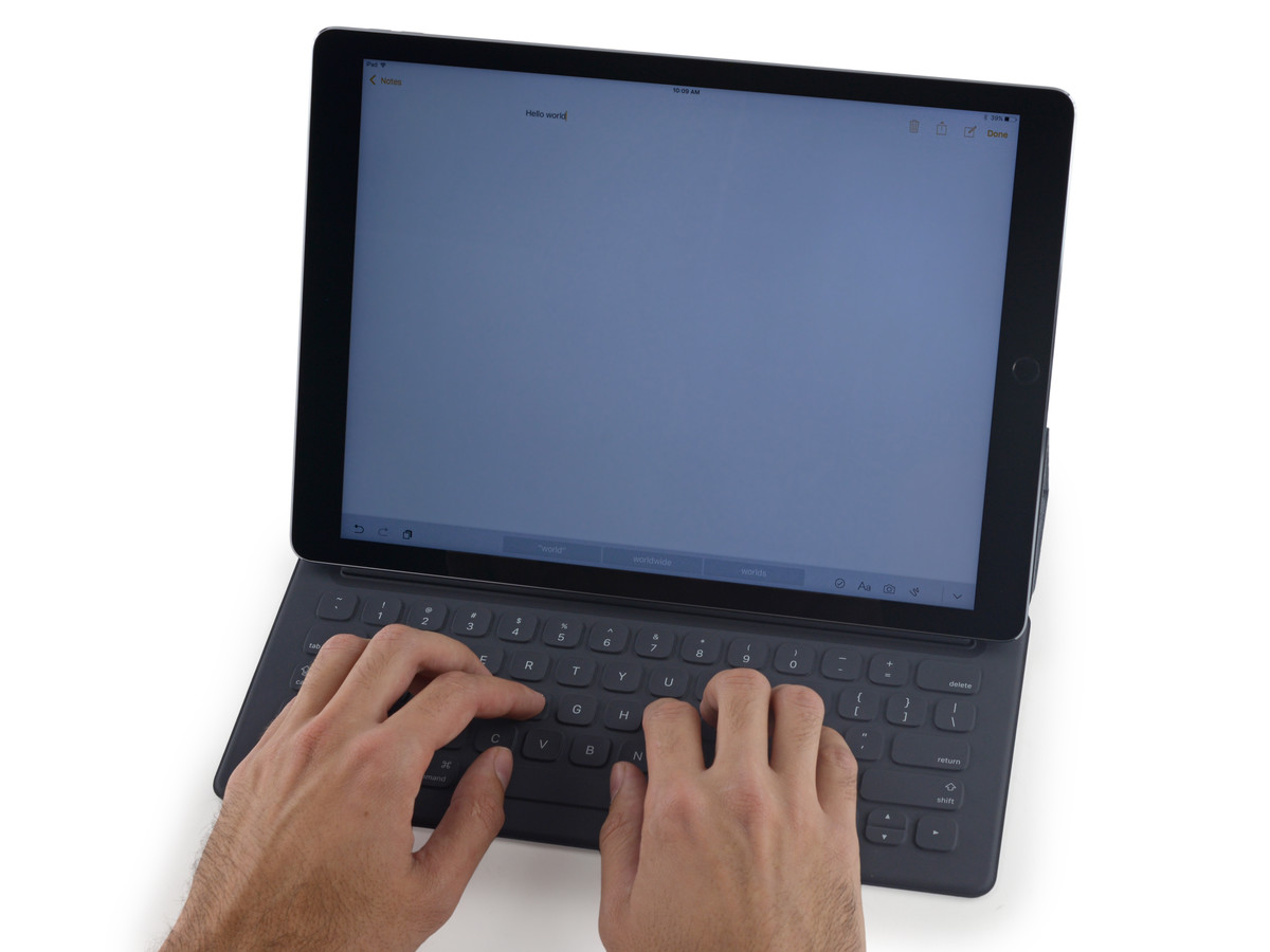 iPad Proの専用キーボード「Smart Keyboard」をバラバラに分解、思わぬ 