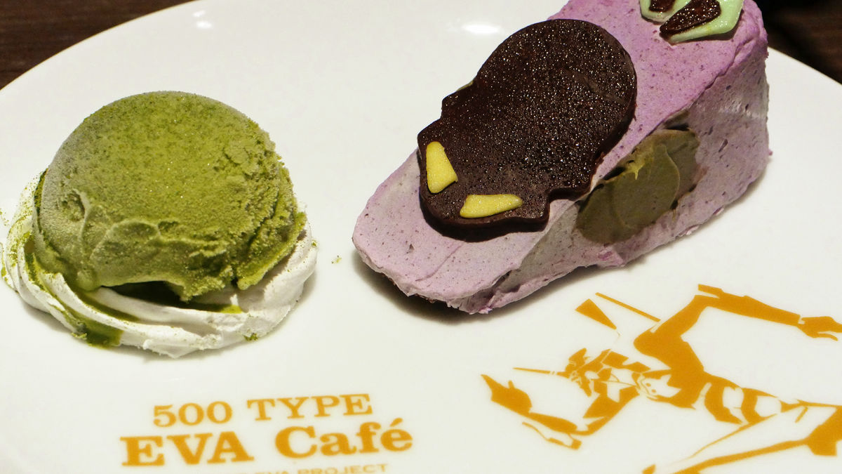 エヴァ新幹線ケーキや真っ黒な使徒カレーを 500 Type Eva Cafe で食べてみました Gigazine