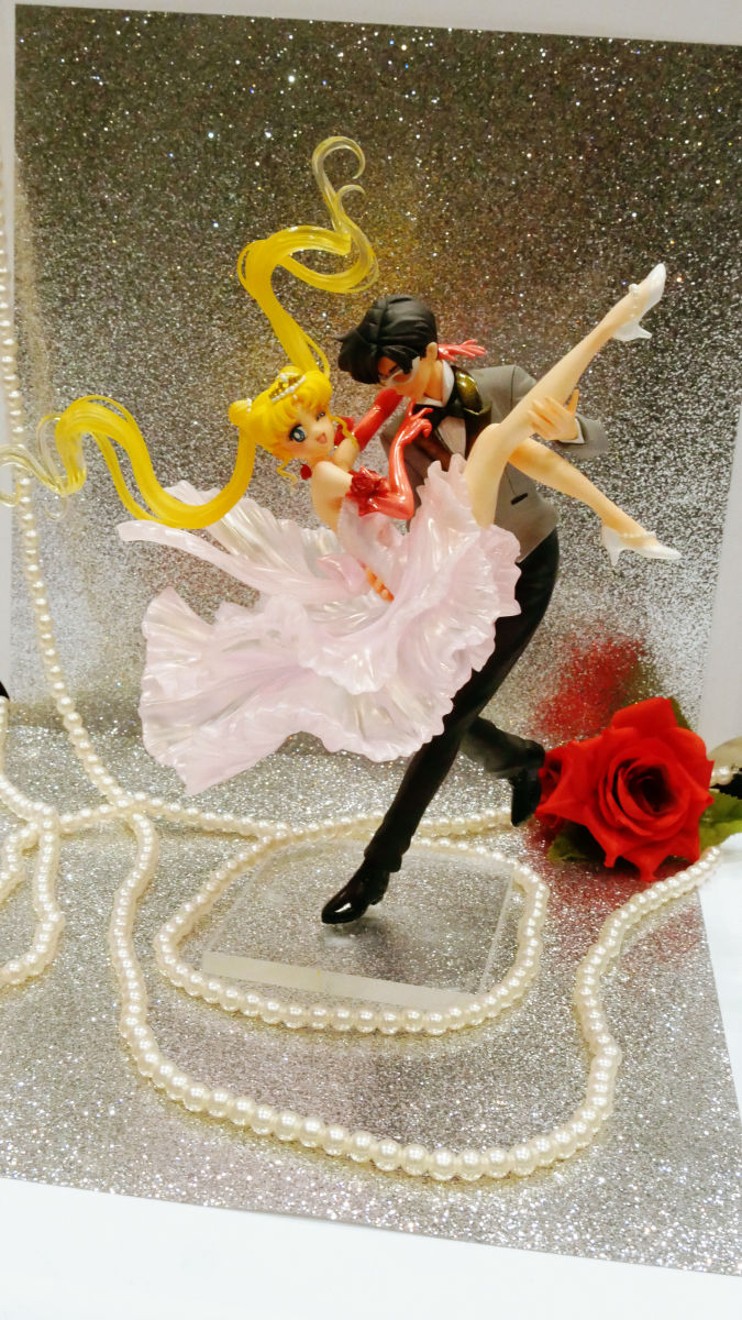 美少女戦士セーラームーン のうさぎとタキシード仮面がゴージャスな舞踏会フィギュアになって登場 Gigazine