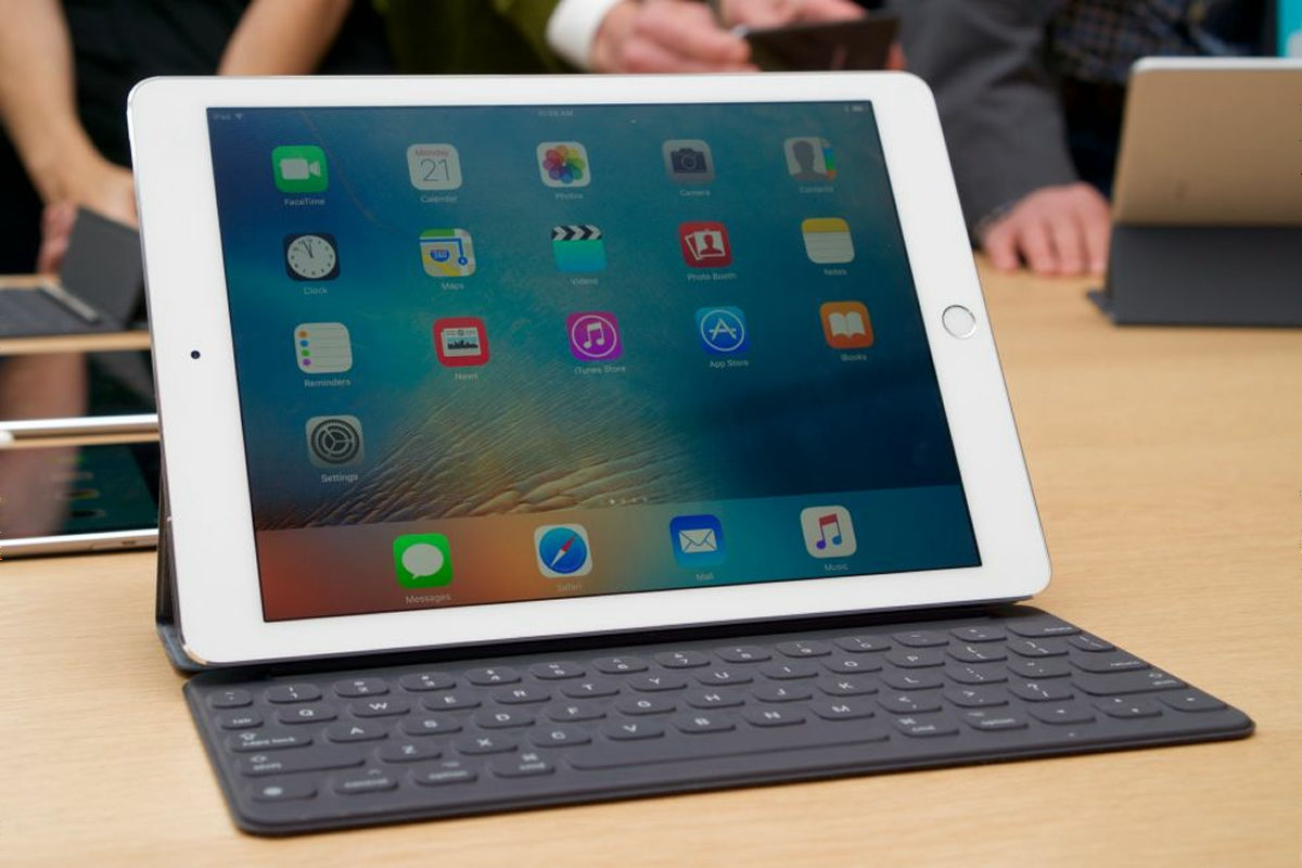 小型化したのに高機能すぎる新型9.7インチ「iPad Pro」を実際にアレコレ触っているムービー - GIGAZINE