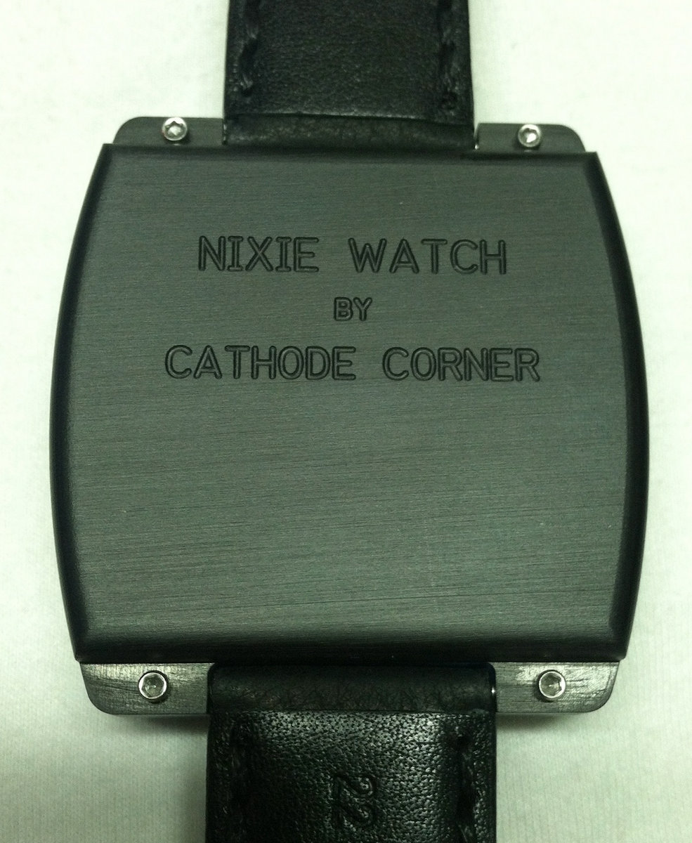 小型ニキシー管をディスプレイにしたスチームパンクな腕時計「Nixie ...