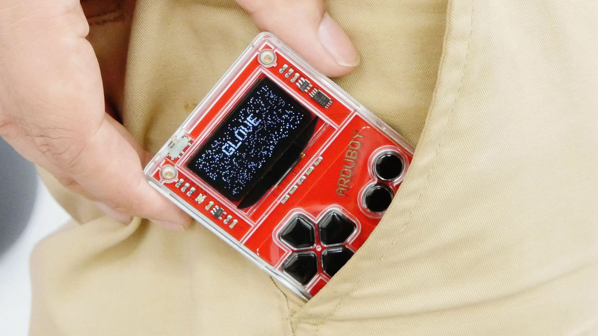 クレカサイズで自作ゲームをプレイ可能な超小型ゲームボーイ風ゲーム機 Arduboy を使ってみました Gigazine