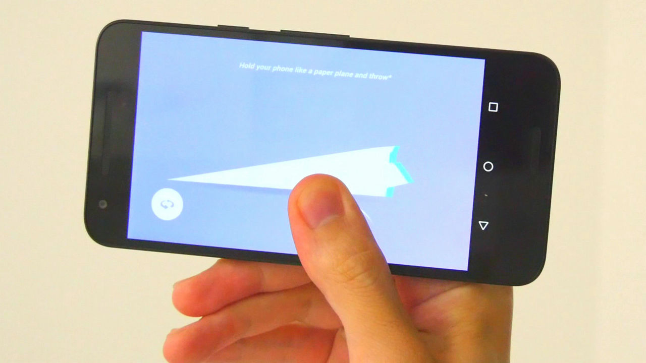 スマホで世界中の誰かに向けて紙飛行機を飛ばせる Paper Planes レビュー Gigazine