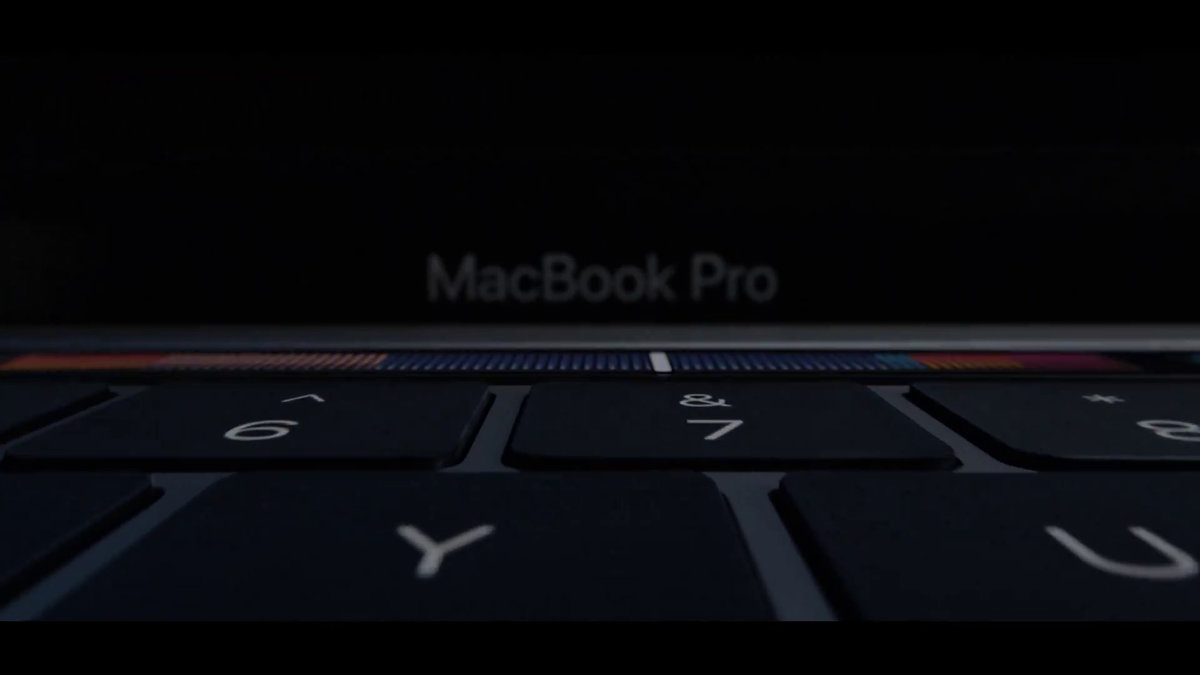 ついに新型「MacBook Pro」が登場、何が消えて何が搭載されたのか 