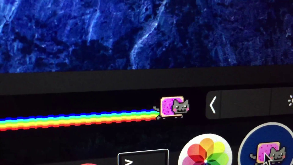 新しいMacBook ProのTouch Bar上に「Nyan Cat」を表示させる猛者が登場