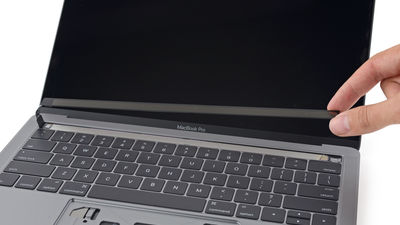 Touch Bar搭載の新型「MacBook Pro」をiFixitがバラバラ分解、Touch Barの交換は非常に困難 - GIGAZINE