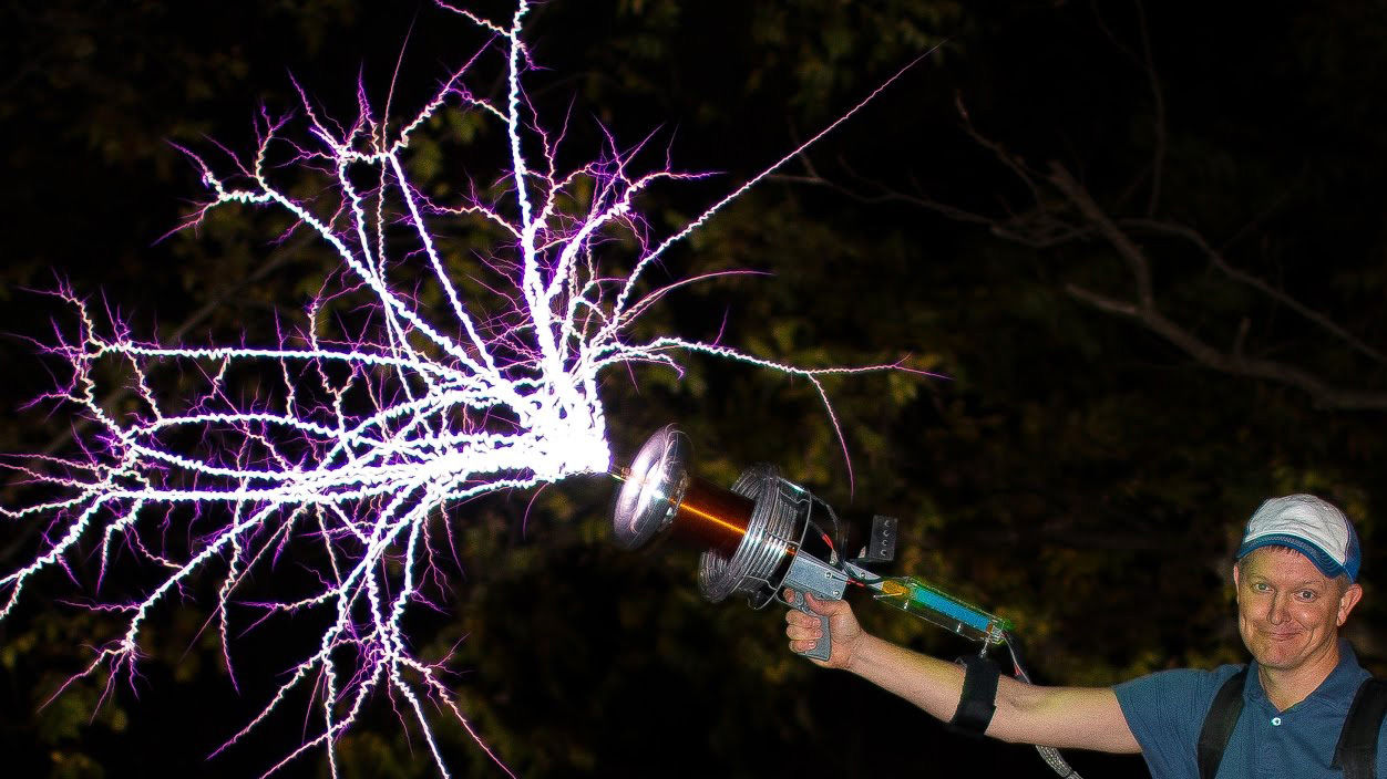 When photographing with the super high speed camera that the lightning bolt  is released with my own Tesla coil gun, it becomes like this - GIGAZINE