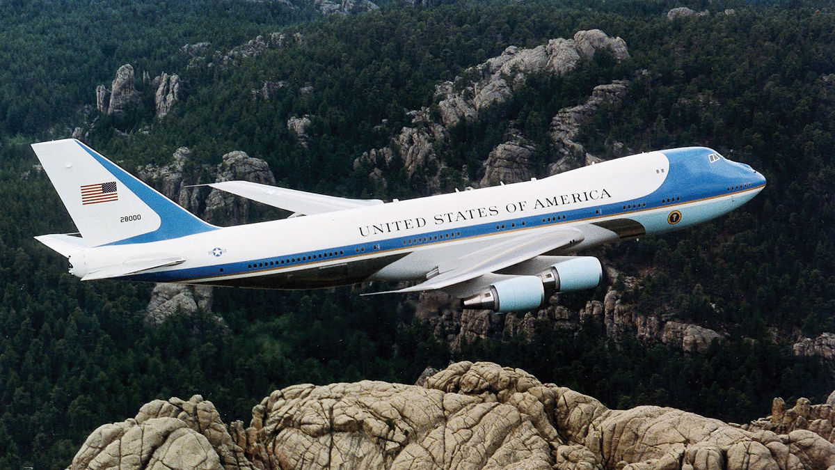 Air Force One  エアフォースワン　大統領専用機　トランプ