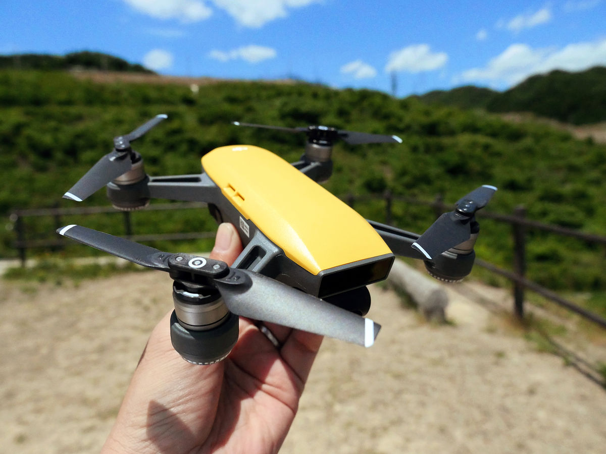 自撮りしてシェアする機能が充実した手のひらサイズのミニドローン「DJI Spark」レビュー - GIGAZINE