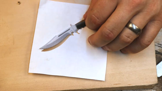 1本のボルトから精巧なミニナイフを作り出すムービーが公開中 - GIGAZINE
