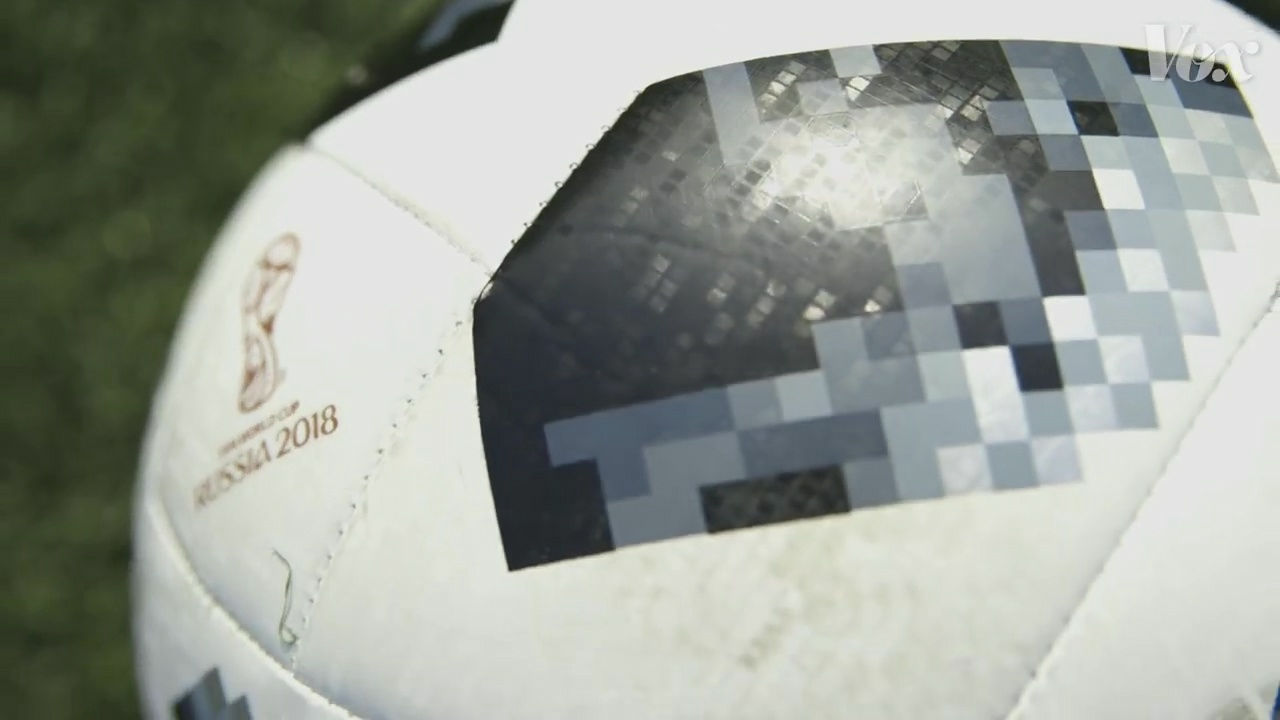 なぜ サッカーボール と言えば白黒のあのデザインが思い浮かぶのか Gigazine