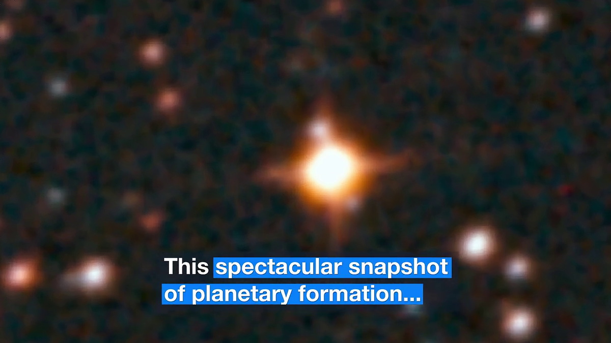 星が生まれる瞬間の様子を世界最大の望遠鏡クラスタ「超大型望遠鏡VLT