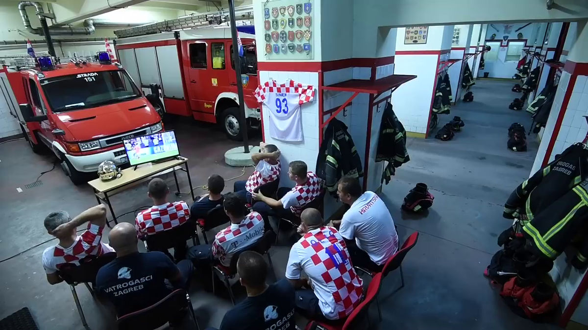 The Moment Firefighters Of Their Home Country Miss The Brave Appearance Of The Football Croatia Delegation Who Has Advanced To The Finals The Fire Department Publishes The Moment In The Movie And