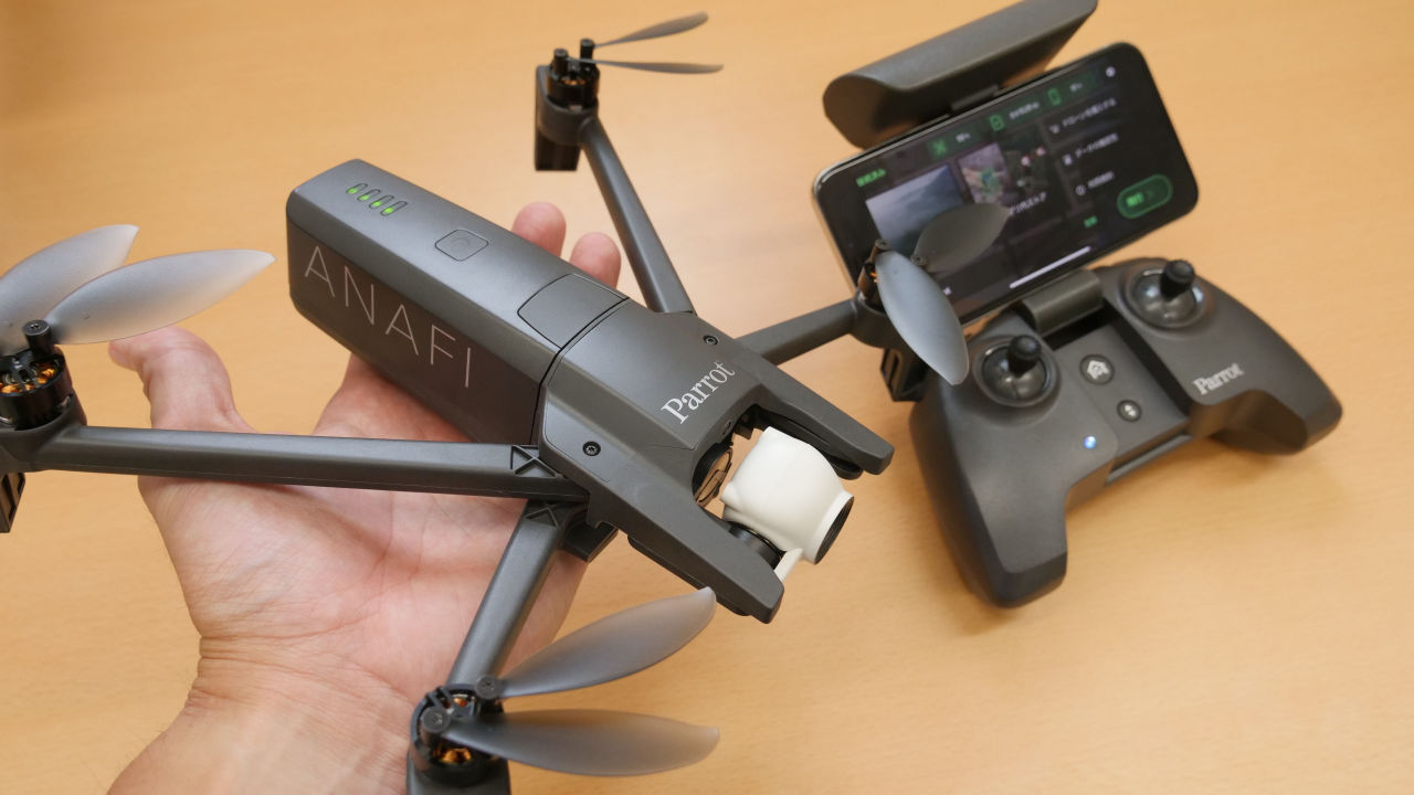 4 K drone 'Parrot ANAFI' hasty review that folds and can be