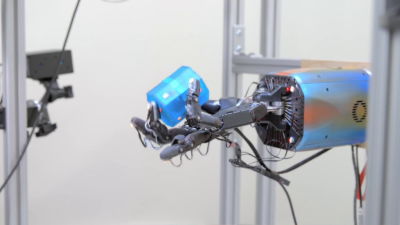 まるで人間の手のような器用過ぎる動作を見せつけるロボットアーム Dactyl Gigazine