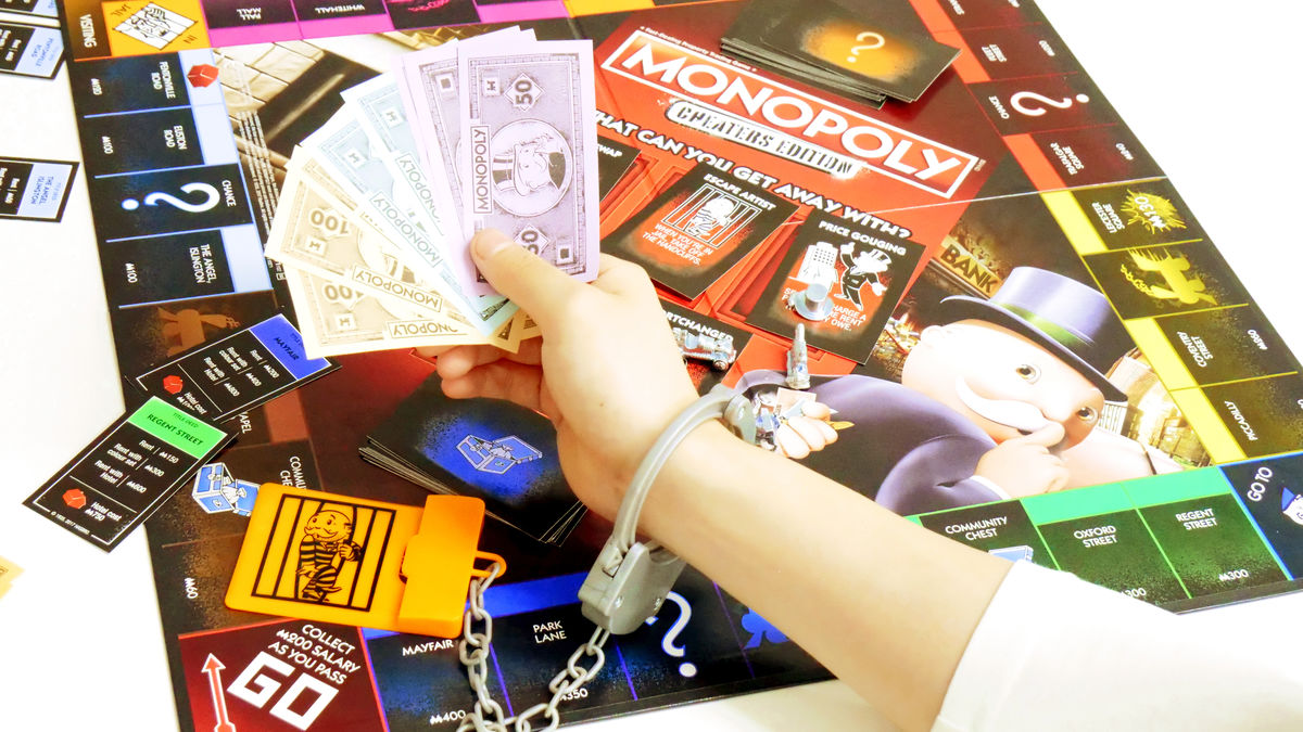 I Tried Playing A Monopoly Monopoly Game Cheaters Edition That Can Be Handcuffed When It Is Caught Although It Recommends Cheating And Cheating Gigazine,What Are Potstickers Dough Made Of