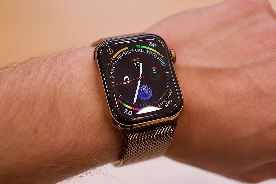 心電図＆画面の30％拡大で進化した「Apple Watch Series 4」の実機写真 ...