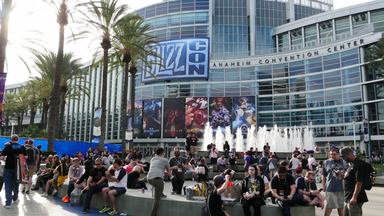 世界最大級のゲームイベント Blizzcon 18 が開幕 Blizzardゲーマーたちの熱狂具合を現地レポ Gigazine