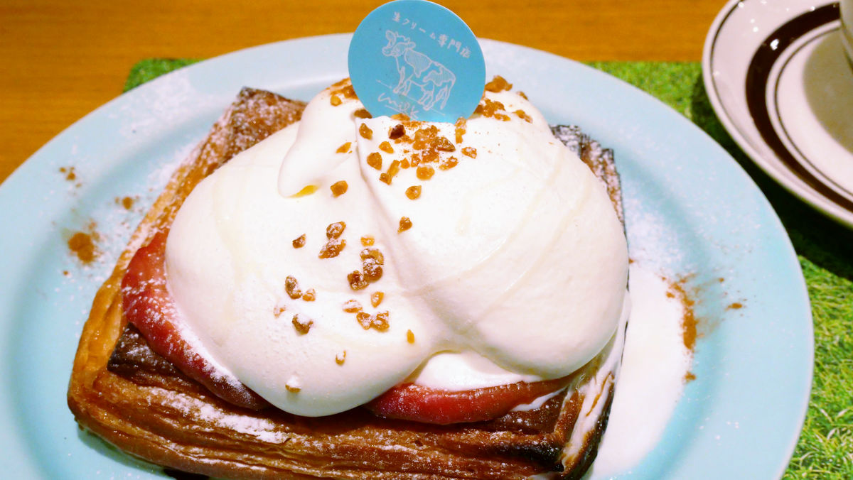 生クリーム専門店 ミルクカフェ が大阪 梅田にオープンしたので究極の生クリームがたっぷり乗った 生クリーム林檎パイ を食べてきた Gigazine