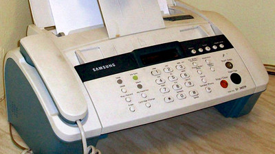 ファクシミリ(FAX)をいまだに使い続けるオフィスはなぜ存在するのか ...