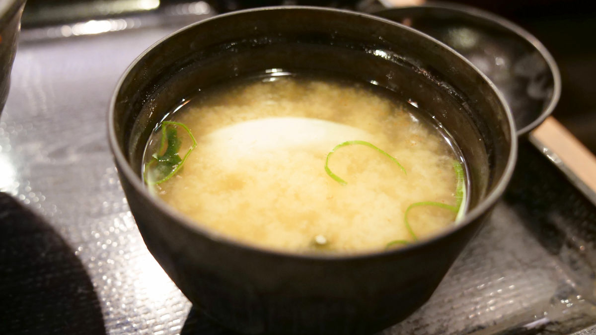 焼き肉の定番牛カルビ ホルモン 豚カルビが三 味 一体となって胃袋にのしかかる伝説のすた丼屋 すたみなマンモス焼肉丼 を食べてきた Gigazine