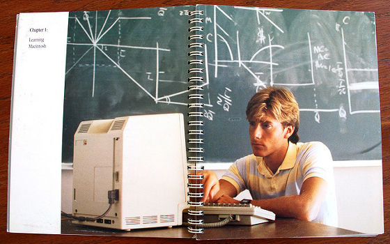 PC/タブレット デスクトップ型PC 1984年に登場した初代Macintoshのユーザーマニュアル - GIGAZINE