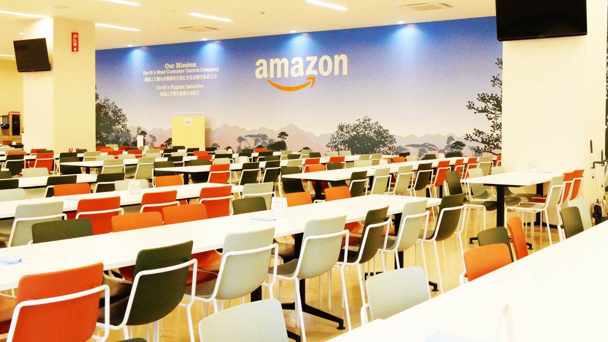 Amazon倉庫の食堂 では何を食べることができるのか カレー1皿0円のアマゾン茨木フルフィルメントセンター食堂に行ってみた Gigazine