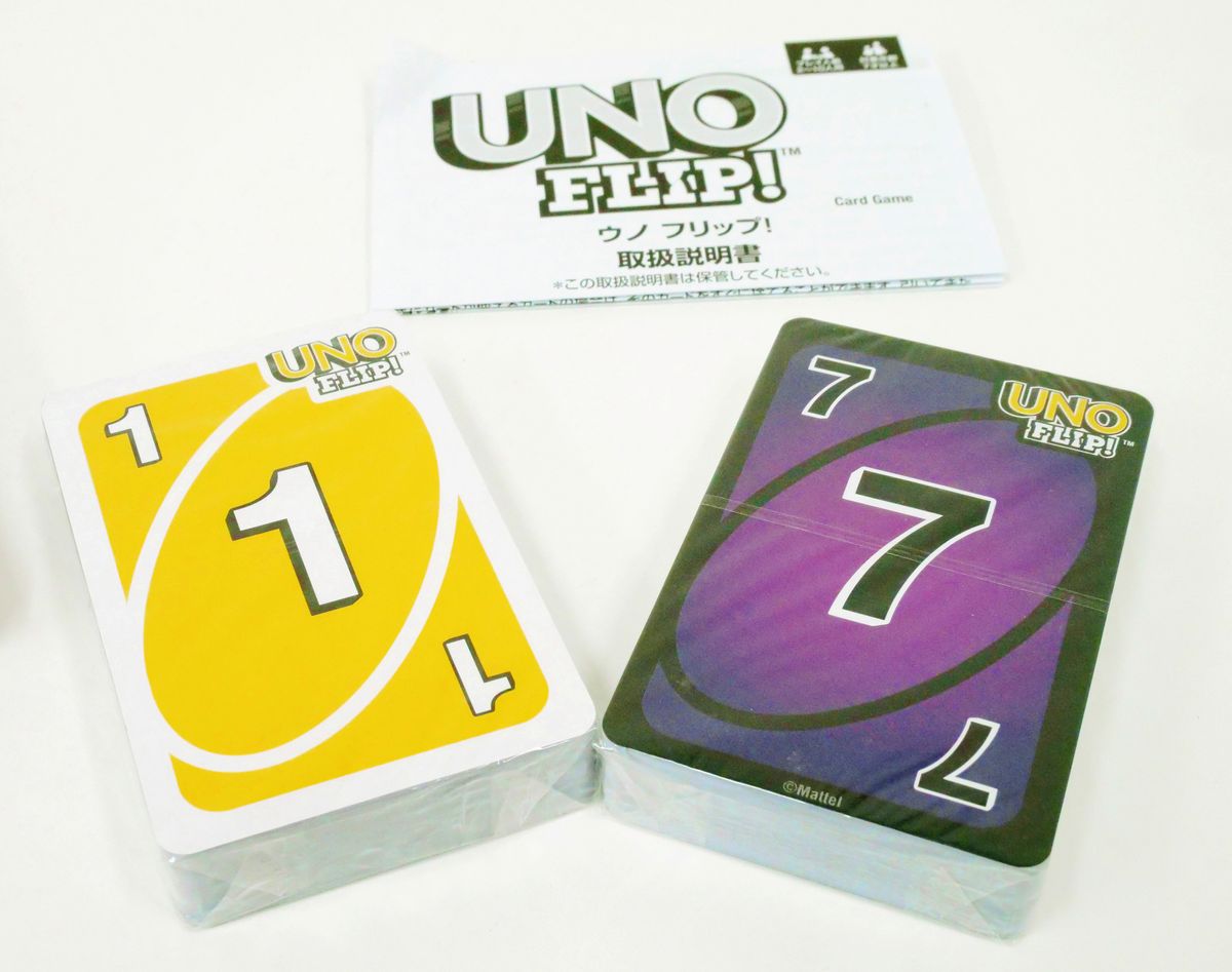 いつもの「UNO」から突然ダークサイドが始まる表裏一体カードの「UNO FLIP」を遊んでみた - GIGAZINE