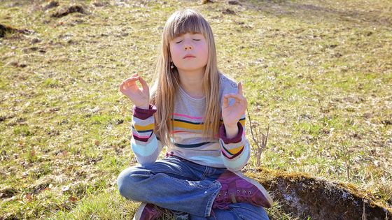瞑想が子どもたちの成績を向上させてストレスも軽減させることが可能と判明 Gigazine