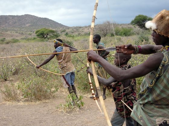 アフリカの狩猟採集民族は先進国の人々と同じくらい長時間座っていると判明 - GIGAZINE