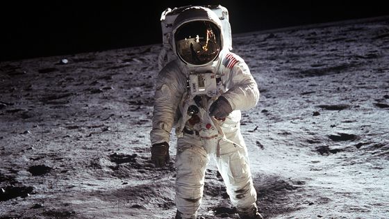 宇宙飛行士のおしっこ を月面基地の建材に利用する可能性が浮上 Gigazine