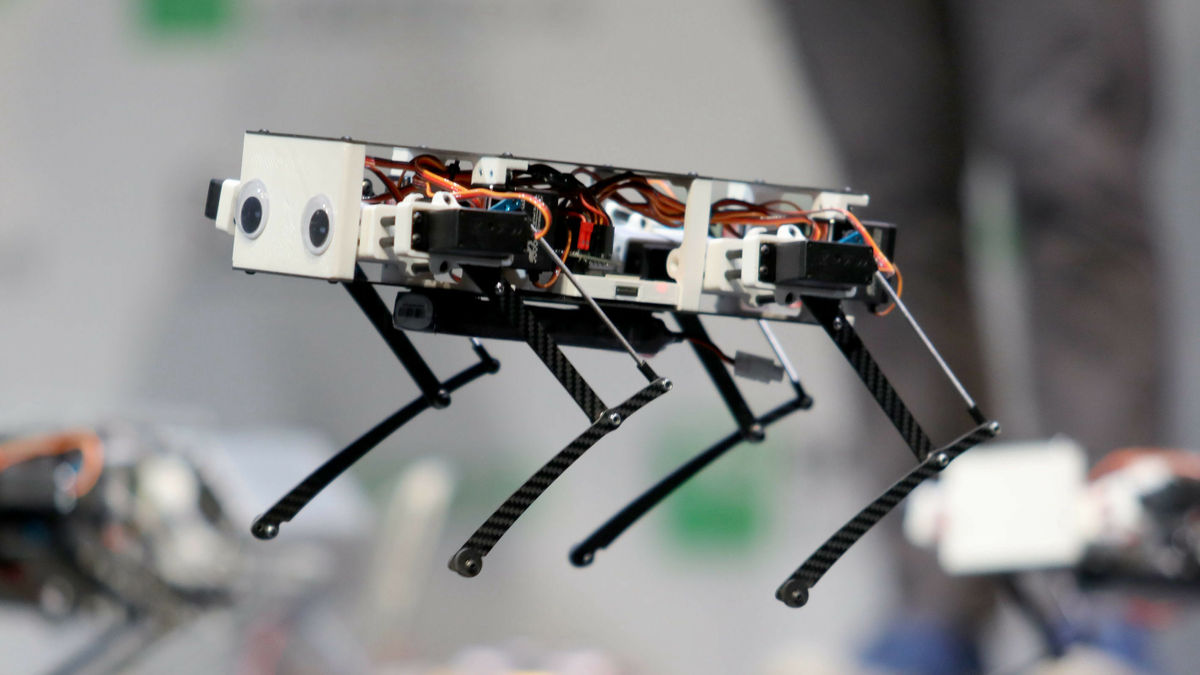 旋回やジャンプも自由自在なオープンソースの四足歩行ロボット Stanford Pupper を実際に組み立てられる詳細な説明書が公開 Gigazine