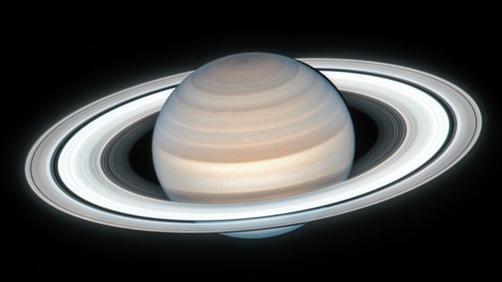 NASAがハッブル宇宙望遠鏡で撮影した最新の土星の写真を公開、土星の季節の変化を確認可能 - GIGAZINE