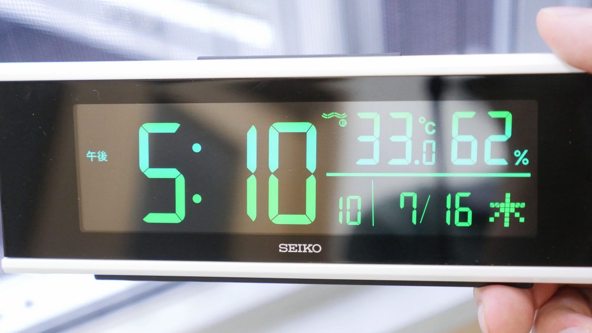 Seiko's digital clock 'DL307W' review that allows you to freely