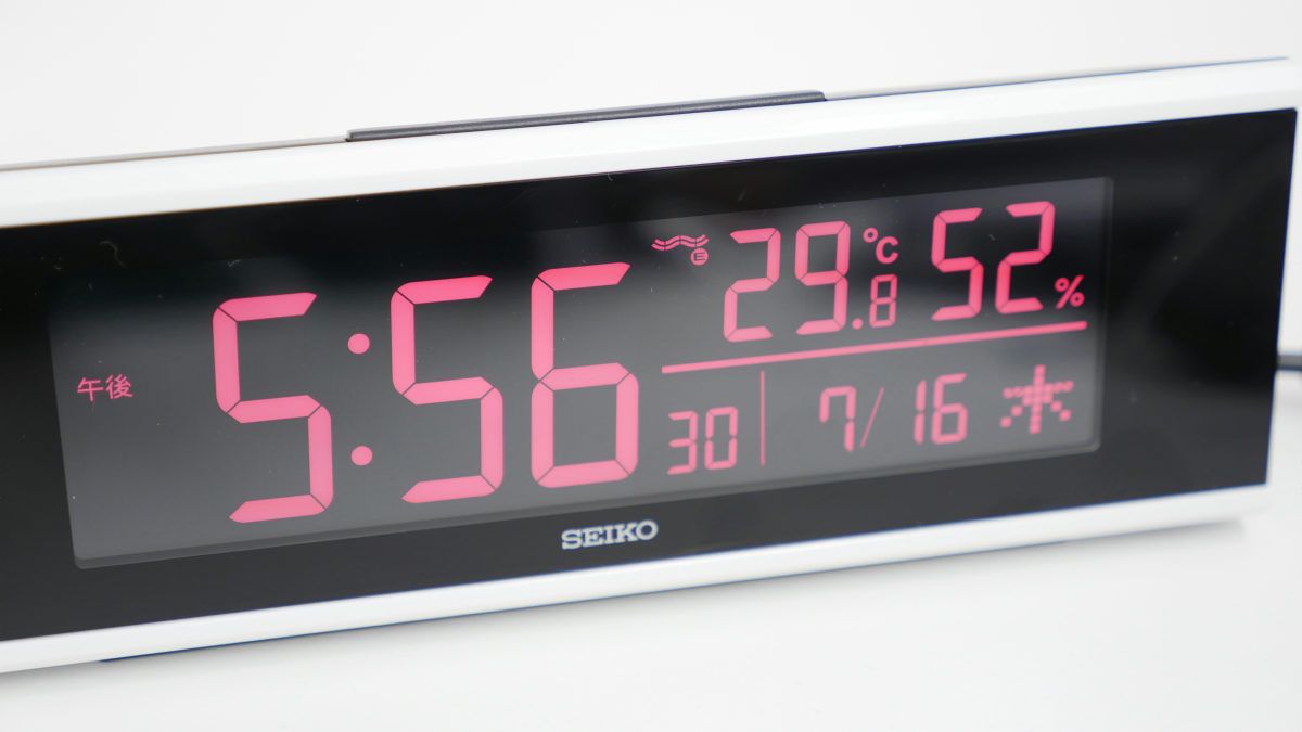 表示色を70色から自由に選択可能＆電波で常に正確な時刻を表示してくれるセイコーのデジタル時計「DL307W」レビュー - GIGAZINE