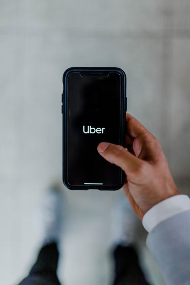 Uberが一時的に事業を停止せざるを得ない危機に直面、その理由とは 