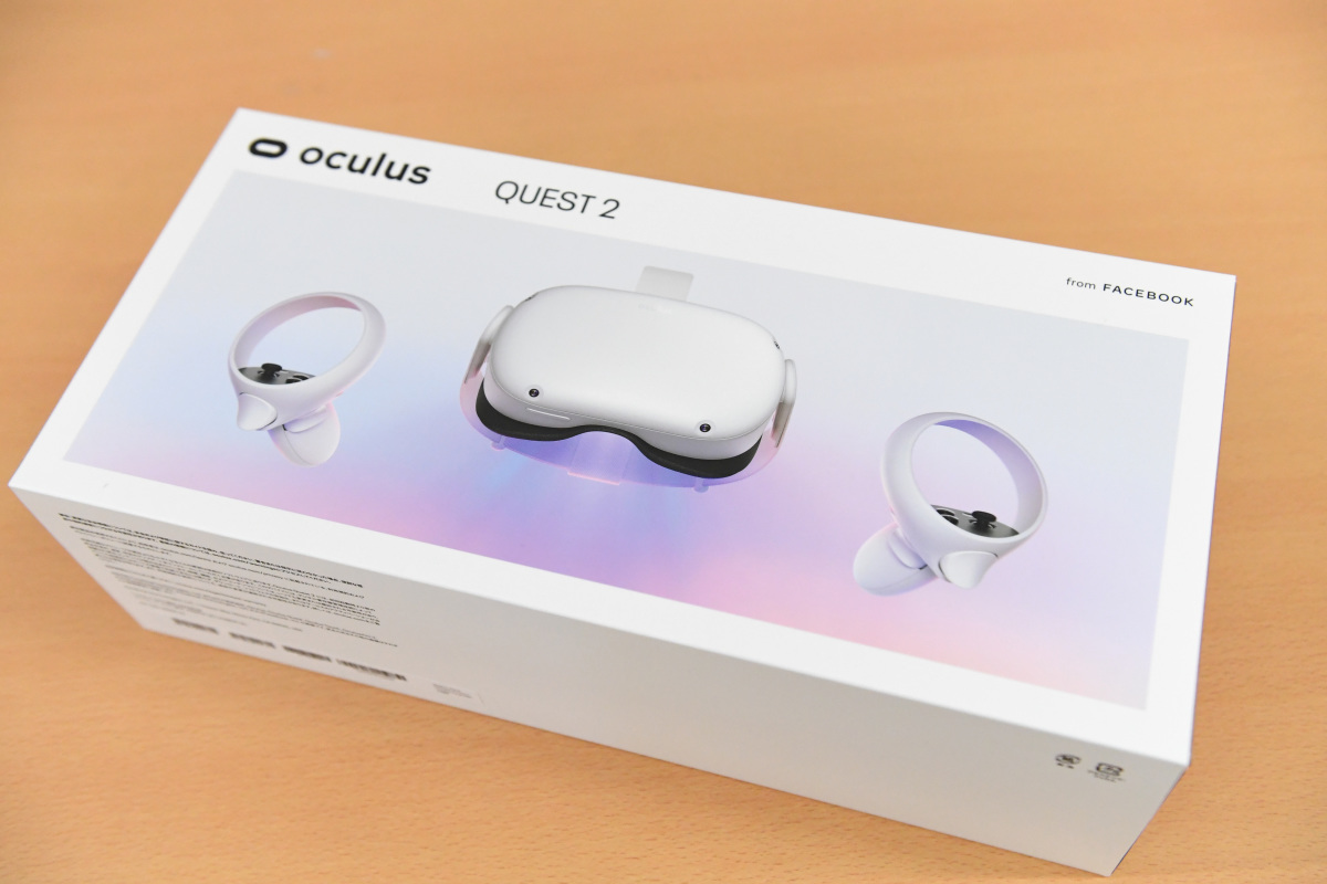 oculus quest in box